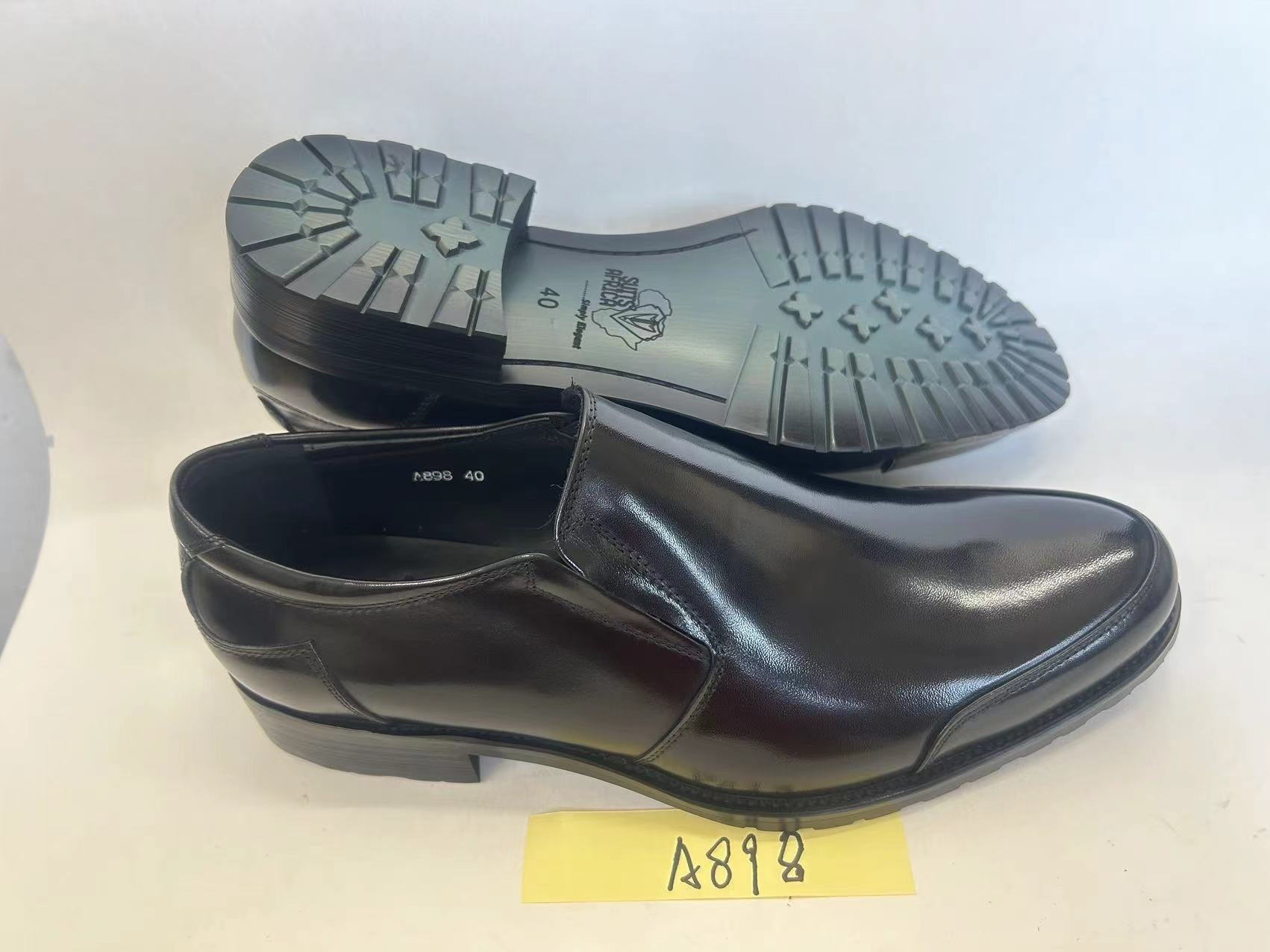 𝑪𝑳𝑨𝑺𝑺𝑰𝑪 𝑳𝑬𝑨𝑻𝑯𝑬𝑹 𝑺𝑯𝑶𝑬𝑺