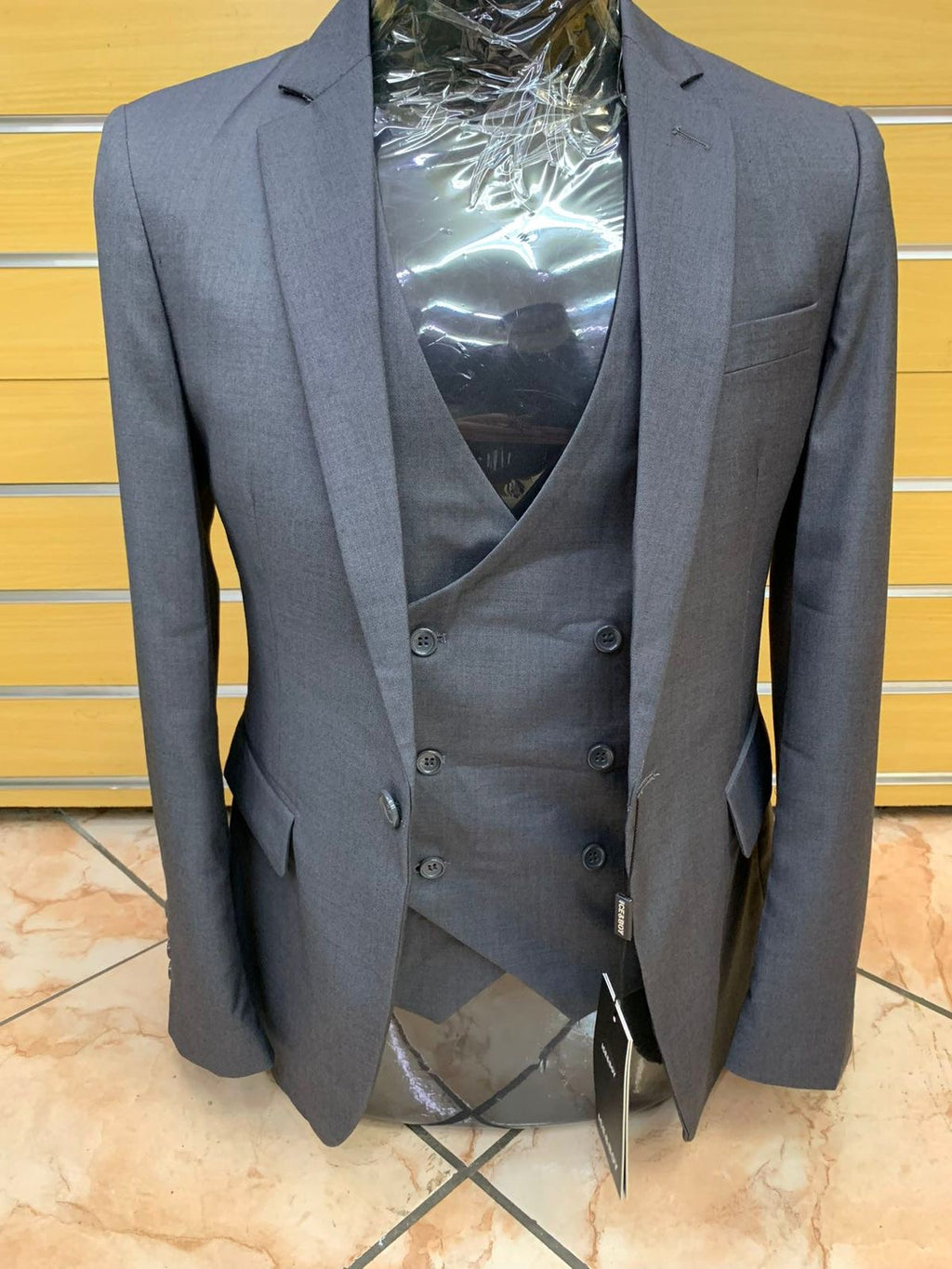 Plain 3-Piece Man Suits