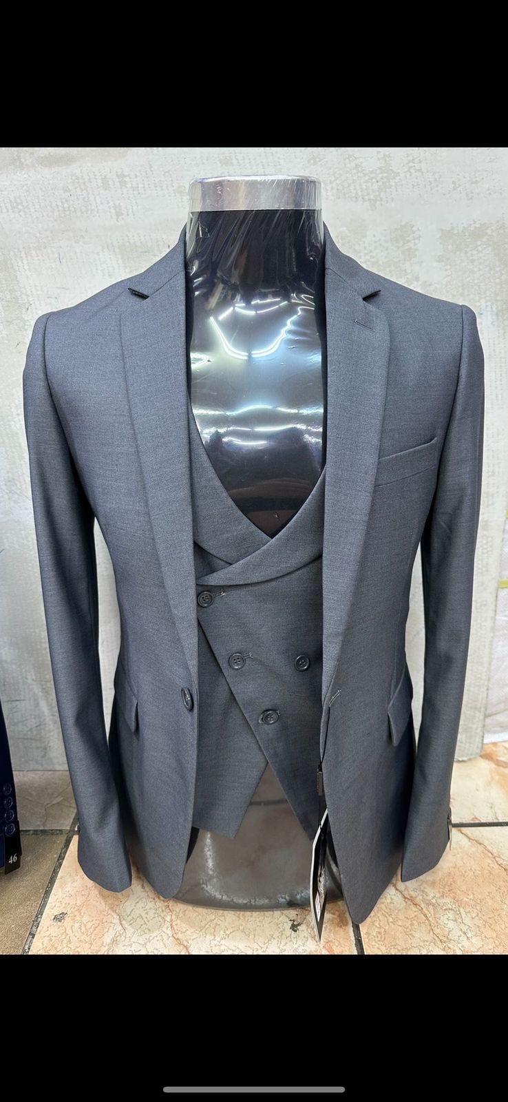 Plain 3-Piece Man Suits