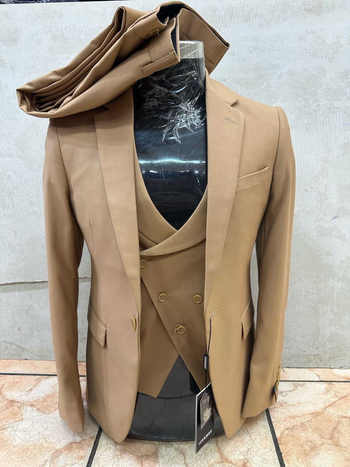 Plain 3-Piece Man Suits