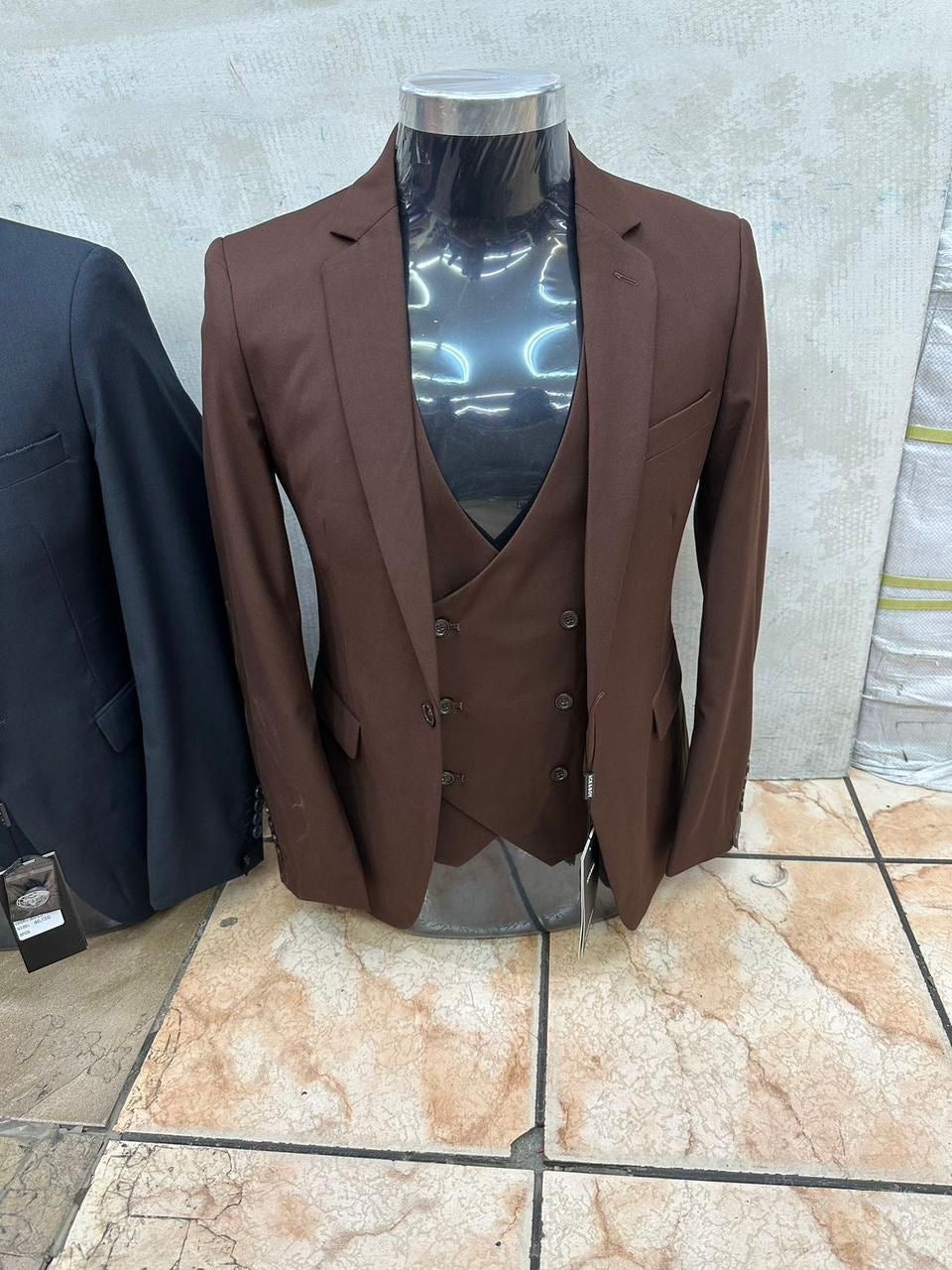 Plain 3-Piece Man Suits