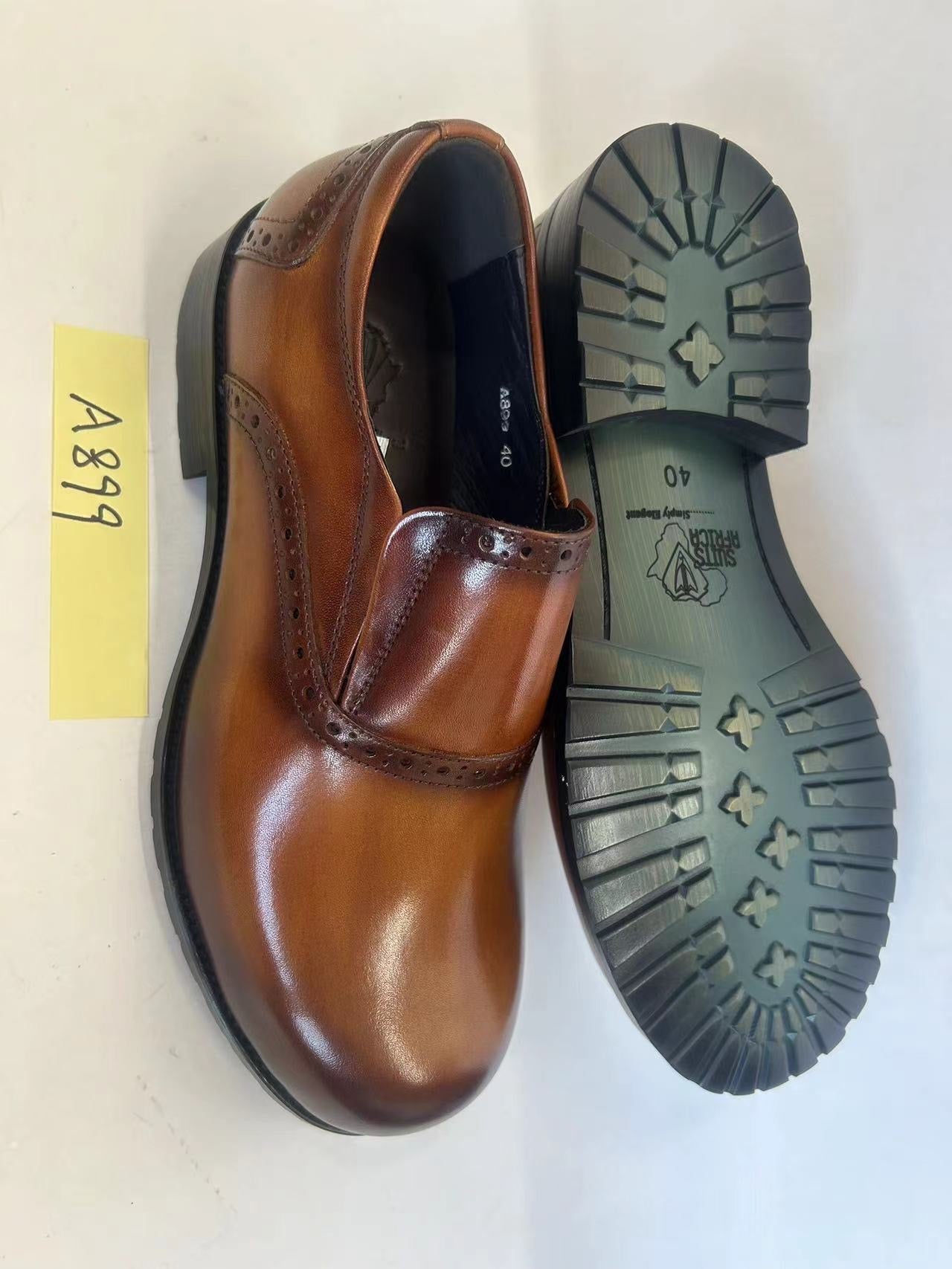 𝑪𝑳𝑨𝑺𝑺𝑰𝑪 𝑳𝑬𝑨𝑻𝑯𝑬𝑹 𝑺𝑯𝑶𝑬𝑺